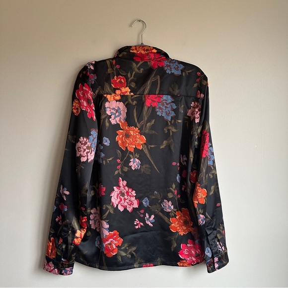 Urban Outfitters Black Floral Button Down Shirt M - Picture 8 of 13